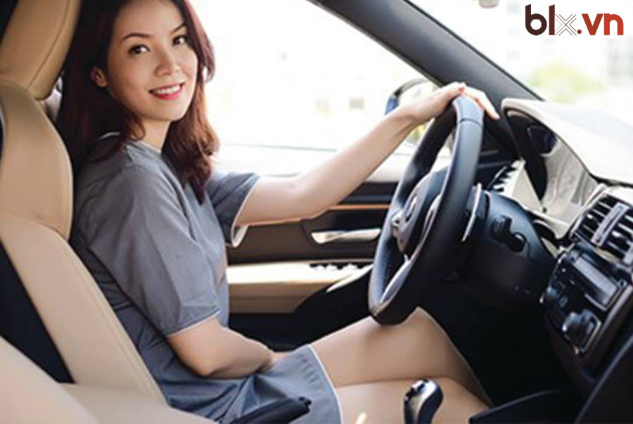 Hệ thống điều khiển giúp tài xế điều khiển xe một cách chính xác và dễ dàng hơn.